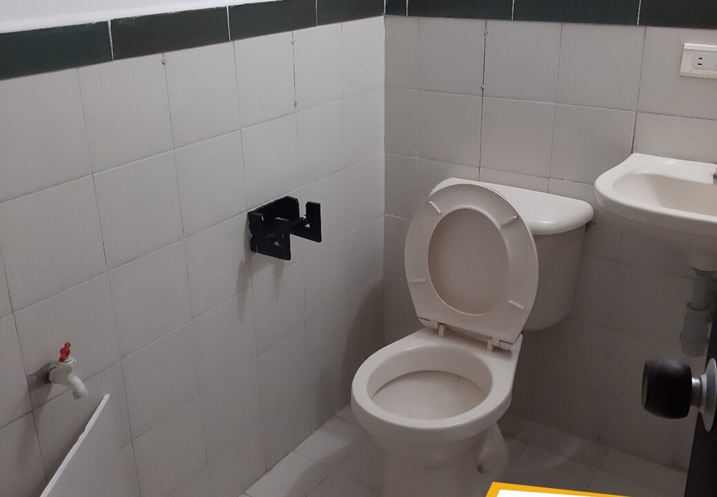 000025F9.jpg