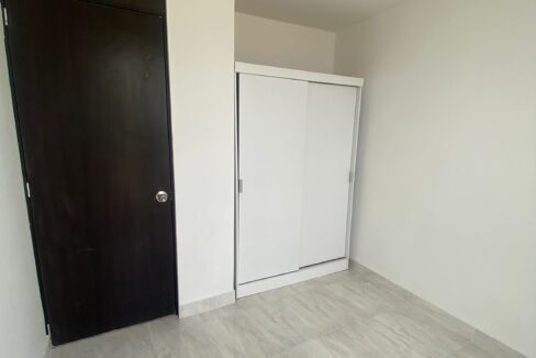 3891F8.jpg