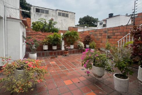 V001091F6.jpg